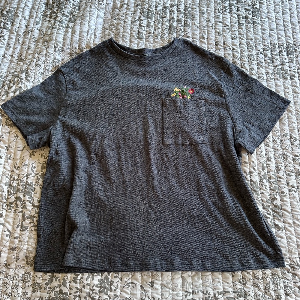 Women’s top—Navy SHEIN with floral pocket